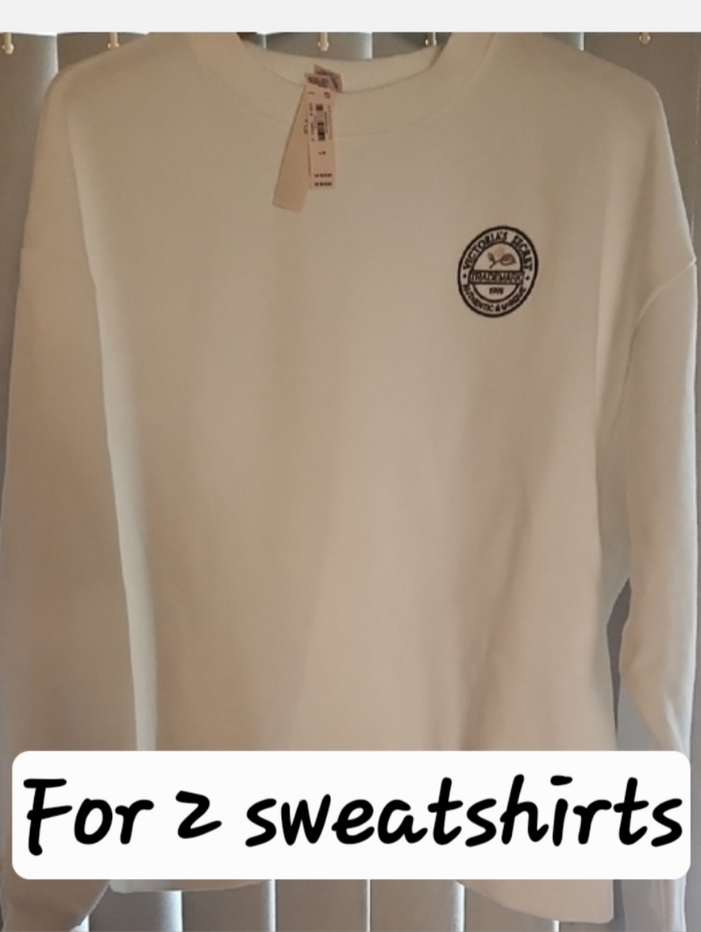Victoria's Secret  Crewneck Top